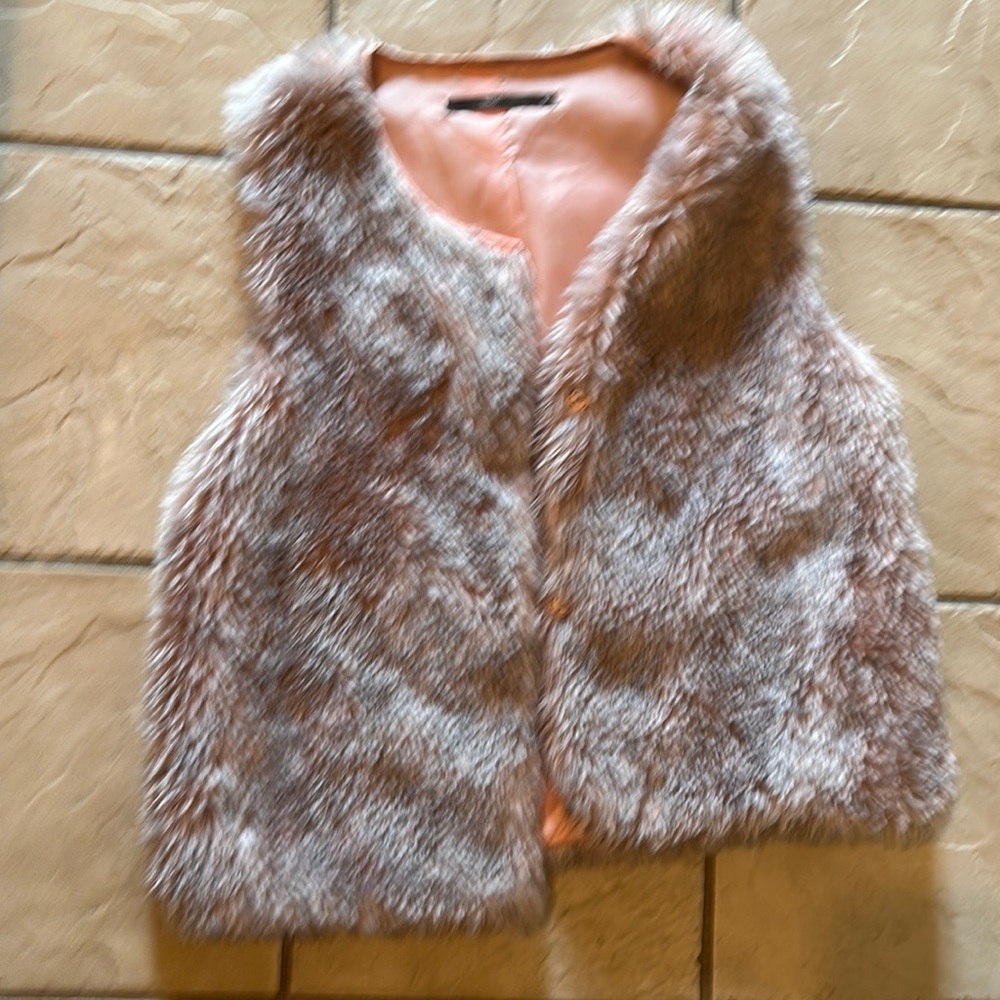 Azelhazehazelhazelhaze pink fluffy vest
